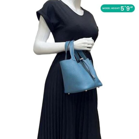 Hermes  Picotin Lock 18 Taurillon Clemence Leather Hobo Bag Blue - Picture 2 of 9